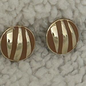 Vtg 80’s Goldtone and Taupe Clip-On Earrings